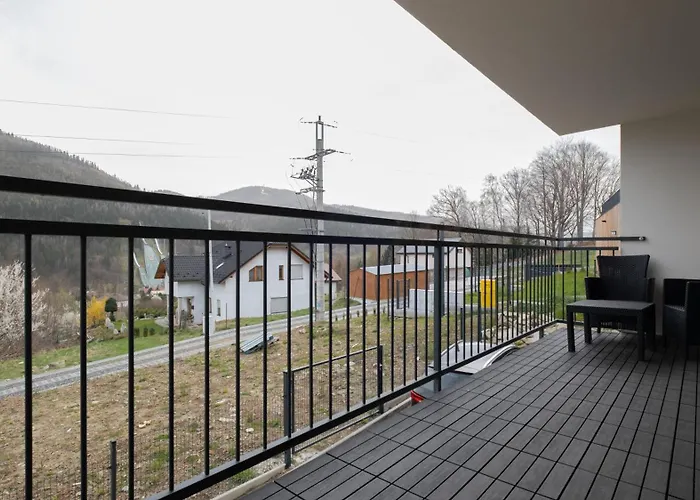 Szkolna, Sun & Snow *